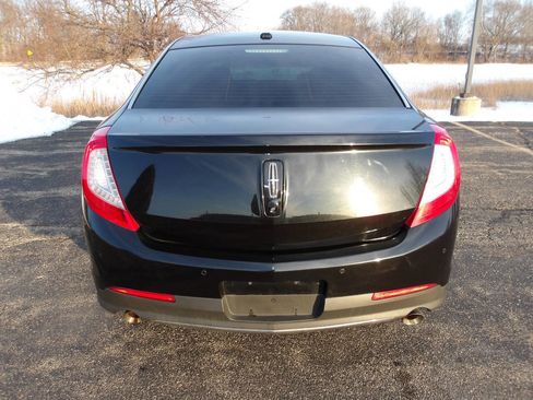 Used 2014 Lincoln MKS image 4