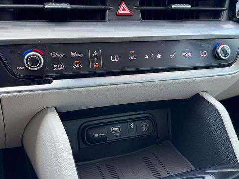 Used 2024 Kia Sportage EX FWD image 23