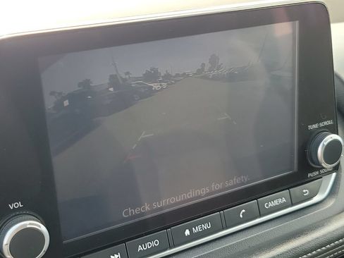 Used 2023 Nissan Rogue SV FWD image 25