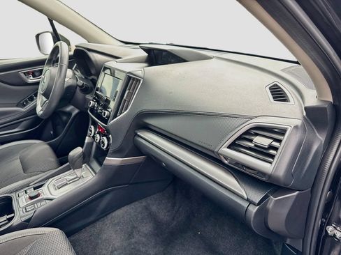 Used 2022 Subaru Forester Premium AWD/4WD image 31