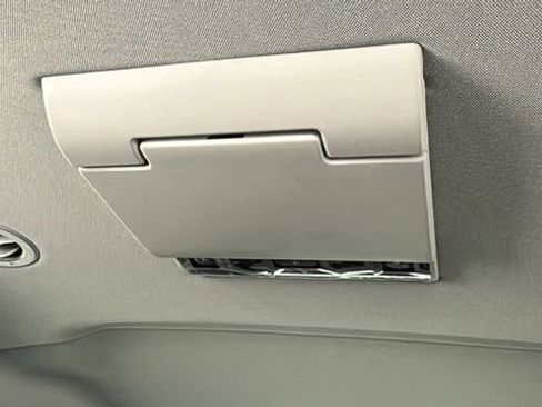 Used 2019 Chevrolet Suburban Premier image 42