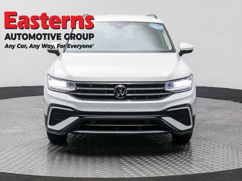 Used 2022 Volkswagen Tiguan S image 2