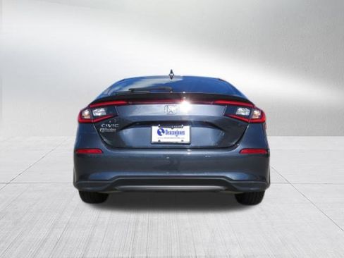 Used 2024 Honda Civic EX-L image 4