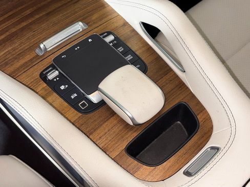 Certified 2025 Mercedes-Benz GLE 450 4MATIC image 25