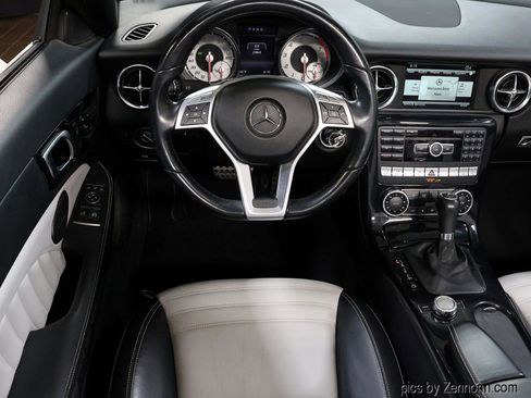 Used 2014 Mercedes-Benz SLK 250 image 13