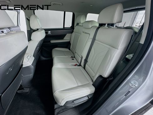 Certified 2025 Hyundai Santa Fe SEL FWD image 32