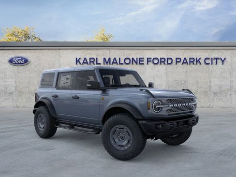 New 2025 Ford Bronco Badlands image 7