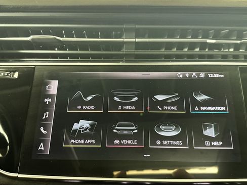 Used 2019 Audi Q8 Prestige w/ Luxury Package AWD/4WD image 23
