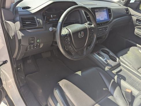 Used 2022 Honda Ridgeline RTL-E image 2