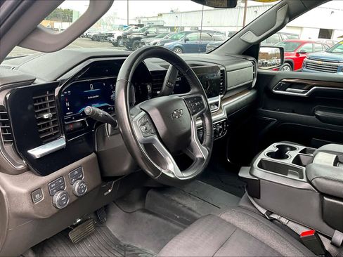 Used 2023 Chevrolet Silverado 1500 RST image 8