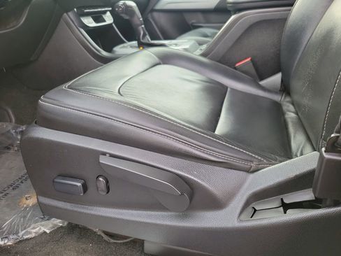 Used 2018 Chevrolet Colorado ZR2 image 9