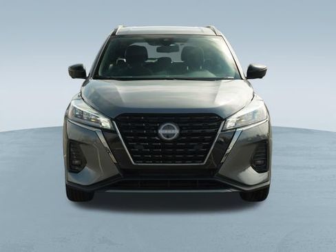 Used 2024 Nissan Kicks SR FWD image 2