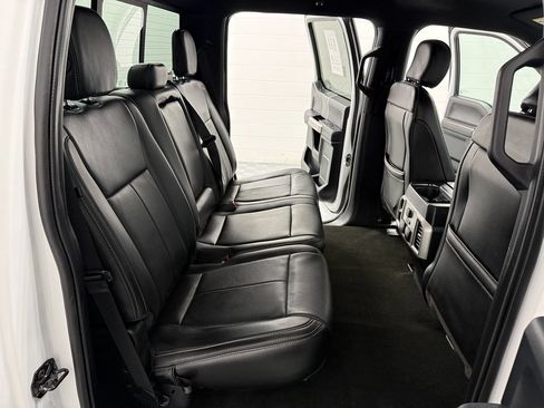 Used 2019 Ford F150 Lariat w/ Equipment Group 502A Luxury AWD/4WD image 12