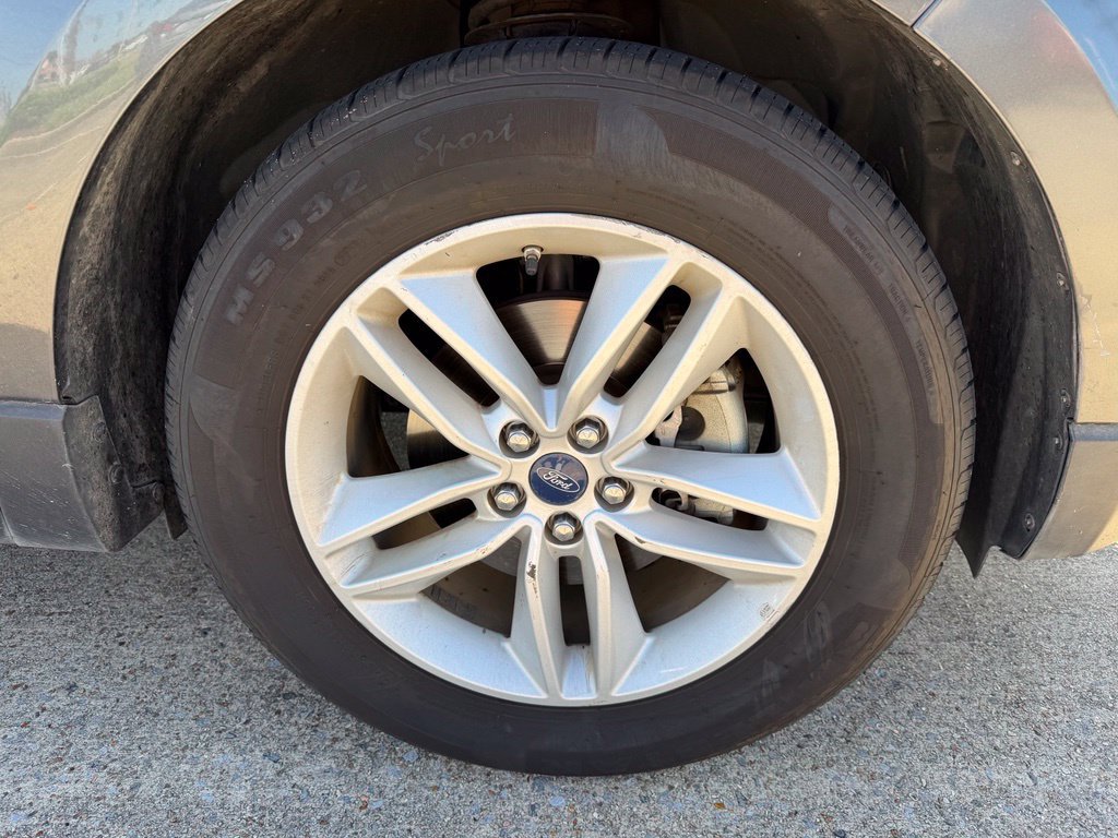 Used 2018 Ford Edge SEL FWD image 10