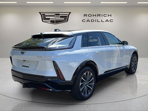Certified 2024 Cadillac Lyriq Sport AWD/4WD image 5