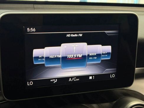 Used 2018 Mercedes-Benz GLC 300 w/ Premium Package image 32