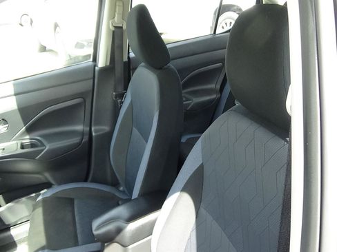 Used 2025 Nissan Versa SV FWD image 16
