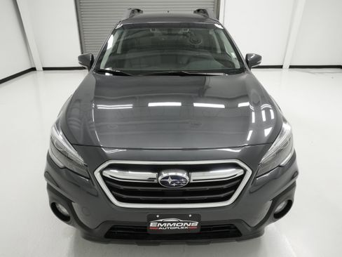 Used 2019 Subaru Outback 2.5i Premium image 2