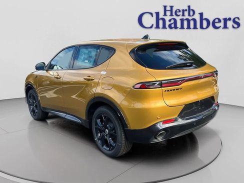 Used 2024 Dodge Hornet R/T Plus w/ Tech Pack Plus w/o Parking image 3