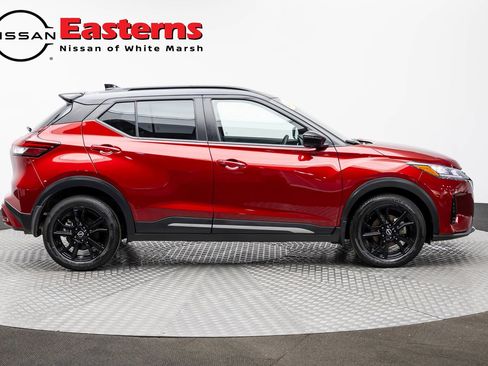 Used 2023 Nissan Kicks SR w/ SR Premium Package image 6