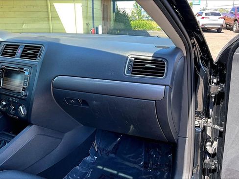 Used 2013 Volkswagen Jetta TDI FWD image 19