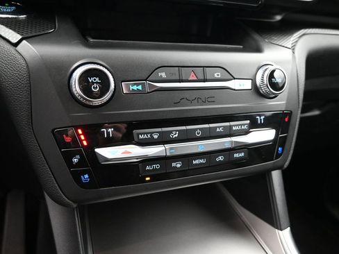 Used 2020 Ford Explorer ST image 18