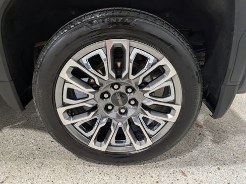 Used 2023 GMC Sierra 1500 Denali Ultimate AWD/4WD image 12