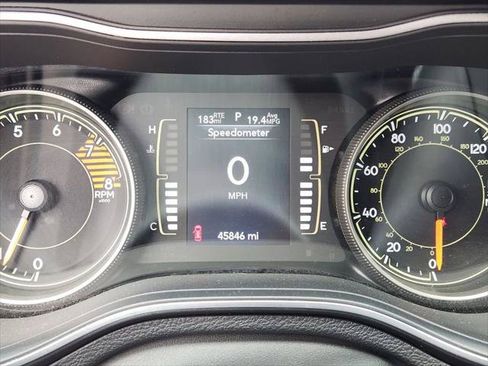 Certified 2022 Jeep Cherokee Latitude AWD/4WD image 32