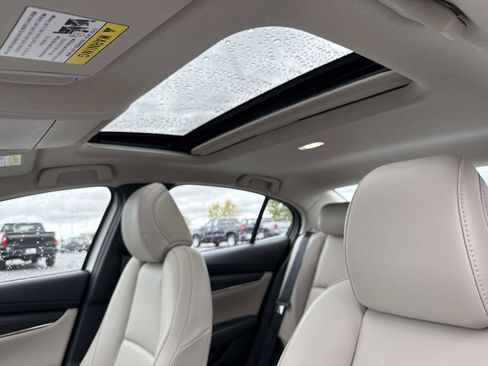 Used 2024 MAZDA MAZDA3 s image 3