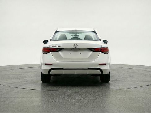 Used 2025 Nissan Sentra S image 7