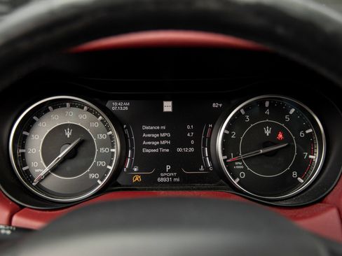 Used 2022 Maserati Ghibli Modena RWD image 29