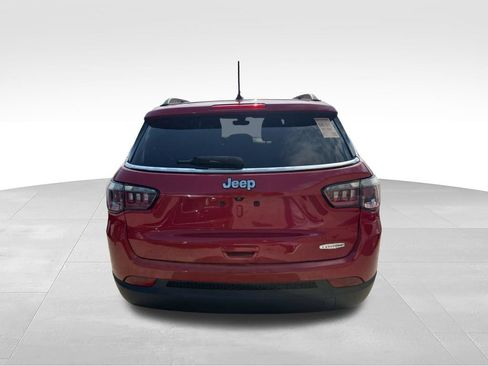 Used 2017 Jeep Compass Latitude FWD image 7