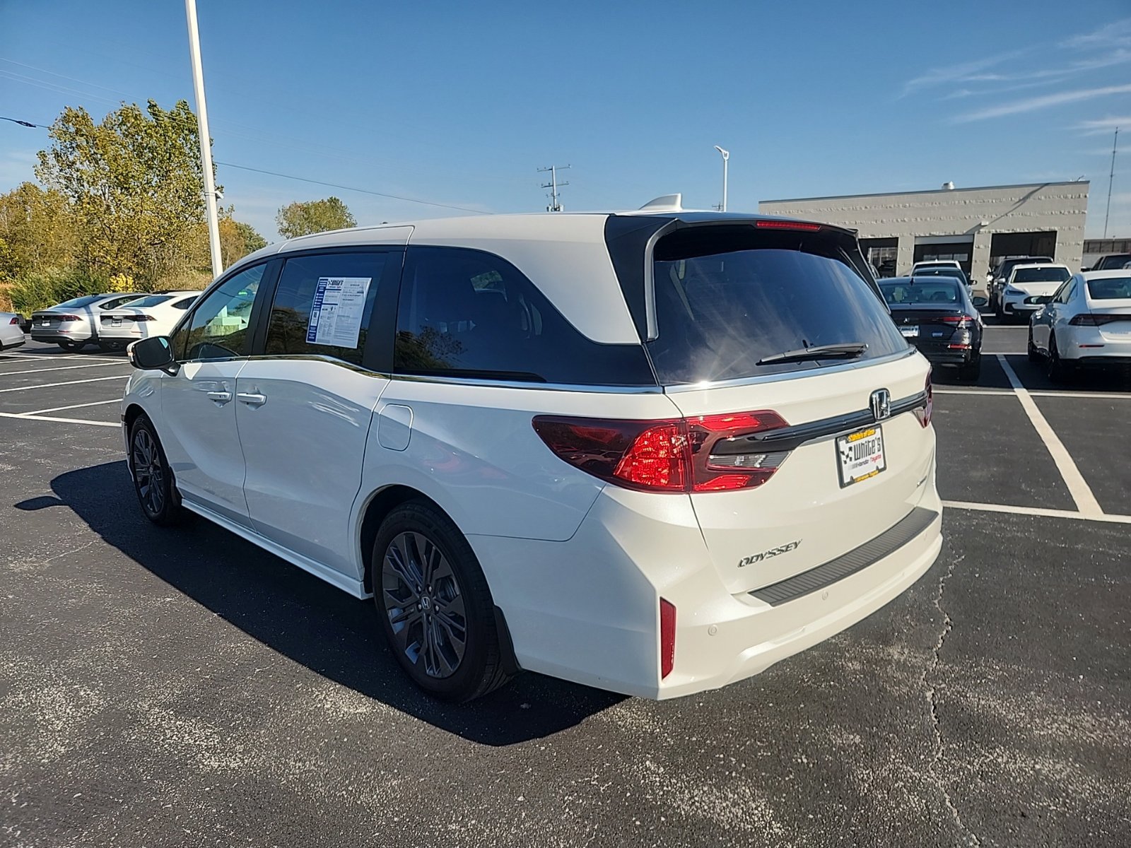 Used 2025 Honda Odyssey Touring image 4