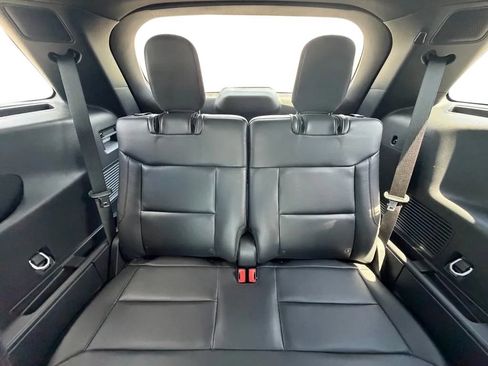 Used 2025 Ford Explorer ST-Line AWD/4WD image 31