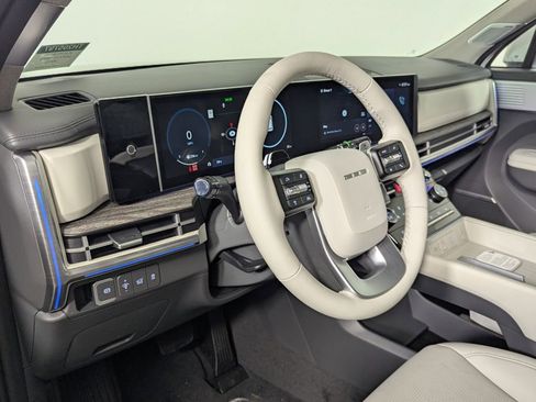 New 2026 Hyundai Santa Fe Limited FWD image 11