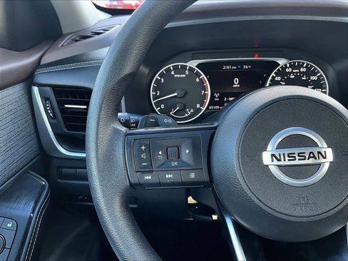 Used 2021 Nissan Rogue S image 22