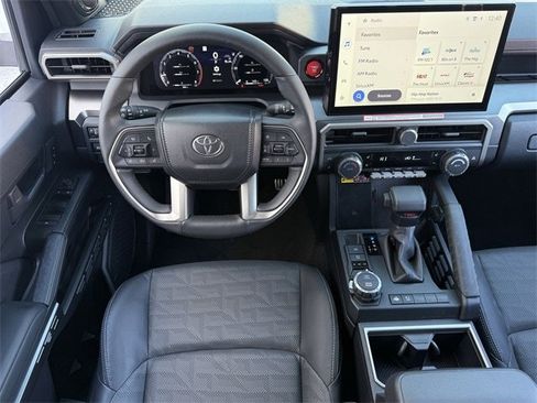 Used 2025 Toyota 4Runner TRD Off-Road Premium image 12