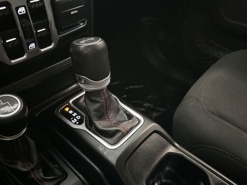 Used 2019 Jeep Wrangler Unlimited Sport S AWD/4WD image 19