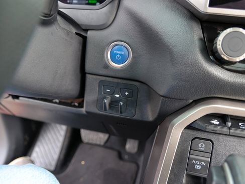 Used 2024 Toyota Tundra Limited AWD/4WD image 56