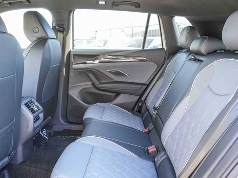 New 2026 Volkswagen Tiguan SEL R-Line image 20