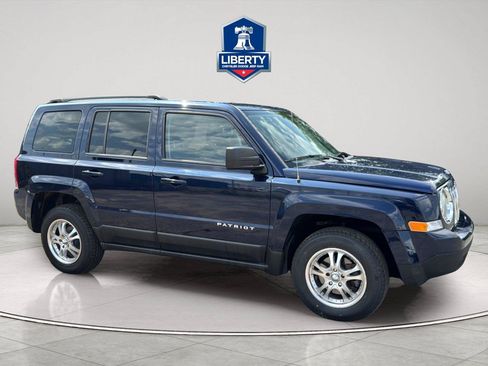 Used 2014 Jeep Patriot Sport w/ Power Value Group AWD/4WD image 14
