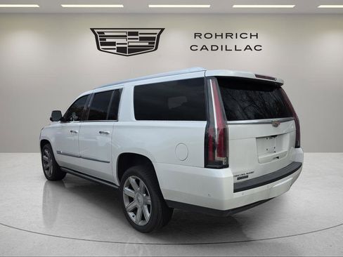 Used 2019 Cadillac Escalade ESV Premium Luxury image 7