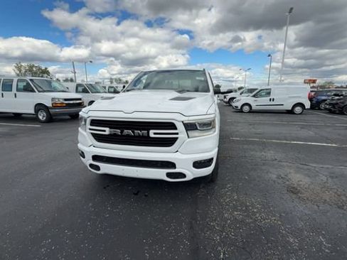 Used 2023 RAM 1500 Laramie AWD/4WD image 3