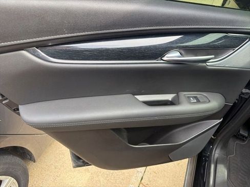 Certified 2023 Cadillac XT5 Premium Luxury AWD/4WD image 16
