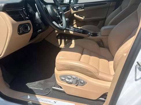 Used 2022 Porsche Macan S AWD/4WD image 9