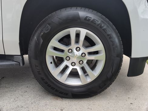 Used 2019 Chevrolet Tahoe LT AWD/4WD image 13