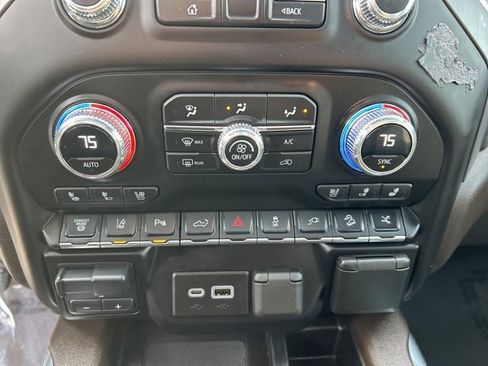 Used 2023 GMC Sierra 2500 Denali w/ Denali Ultimate Package image 22