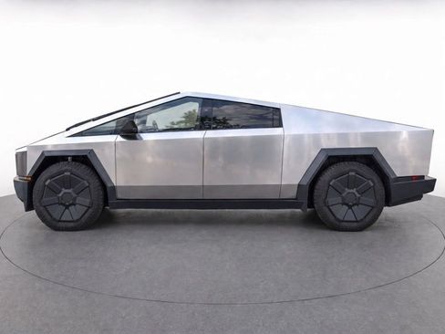 Used 2024 Tesla Cybertruck Cyberbeast AWD/4WD image 4