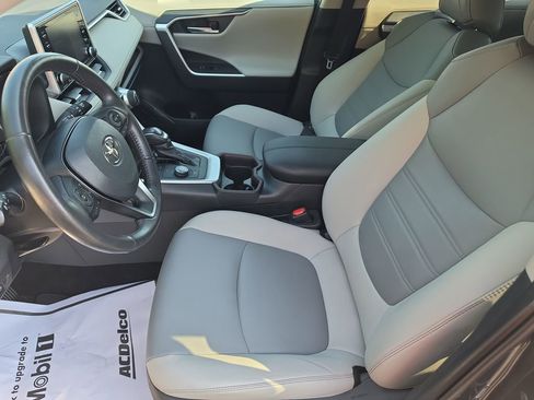 Used 2019 Toyota RAV4 Limited w/ Carpet Mat Package AWD/4WD image 17