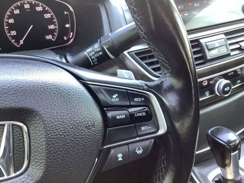Used 2018 Honda Accord Touring image 26